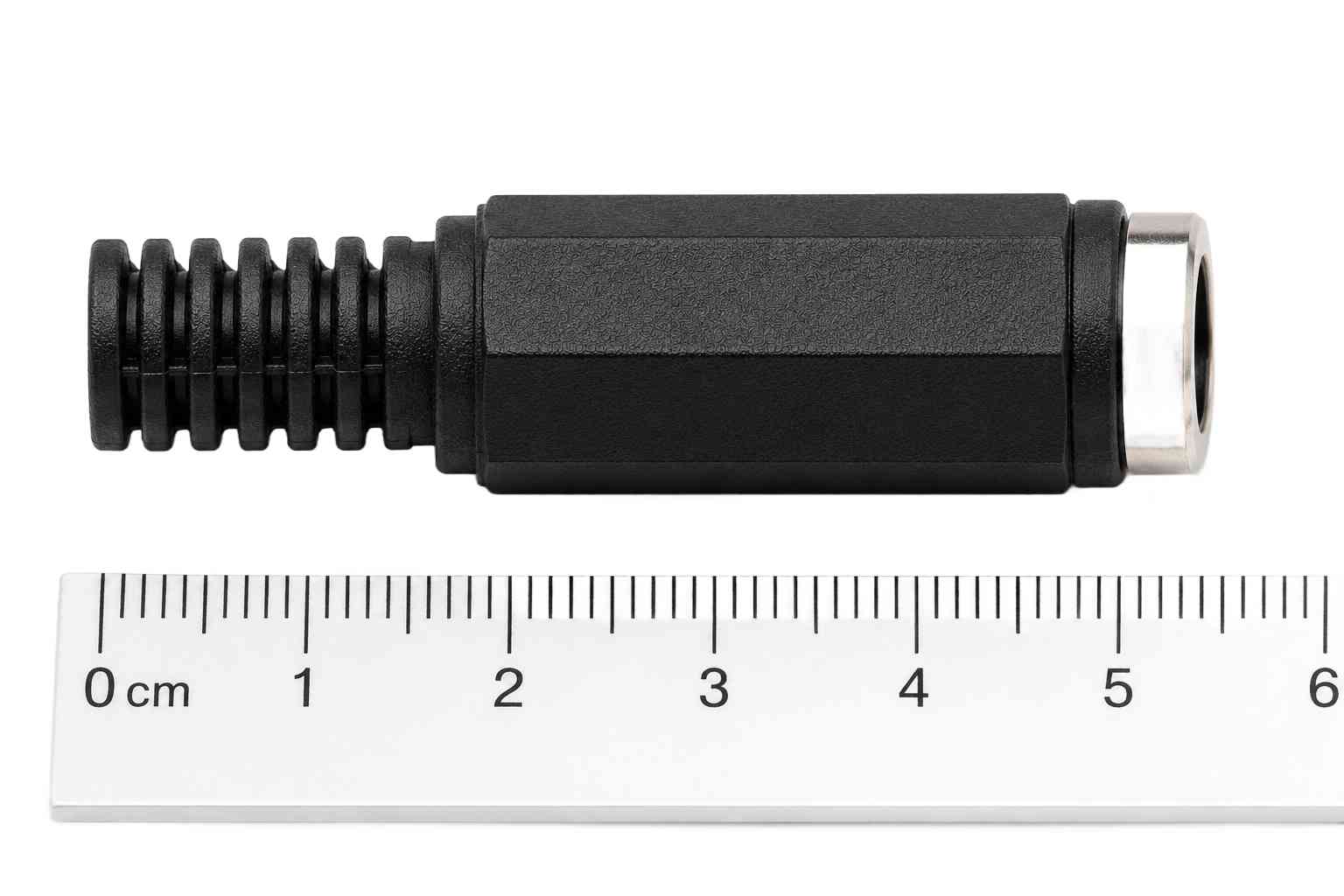 DC konektor samice kabelový černý - rozměry zásuvky 2,1x5,5mm